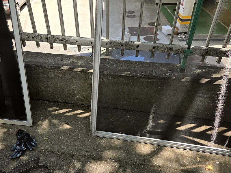 1층 사생활보호 방충망 프레임 재조립 후 상태